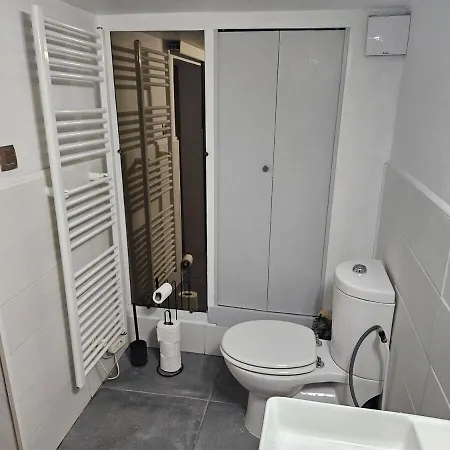 Historic Robin Quantin Hyper-center Place Plumereau