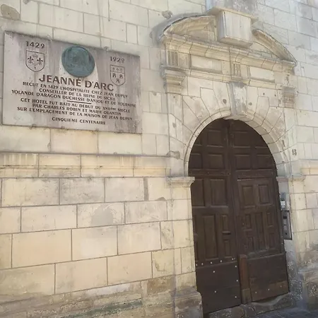 Historic Robin Quantin Hyper-center Place Plumereau Тур